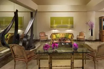 בית מלון כפרי Taj Campton Place