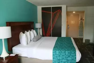 Отель Howard Johnson By Wyndham Hattiesburg