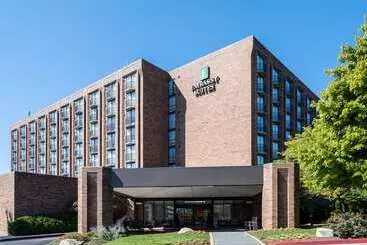 Отель Embassy Suites By Hilton Baltimore Hunt Valley