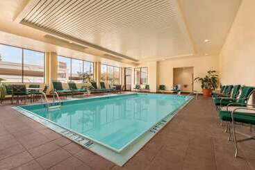 Otel Hilton Fort Wayne At The Grand Wayne Convention Center