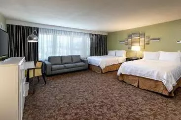 Отель Holiday Inn West Covina, An Ihg