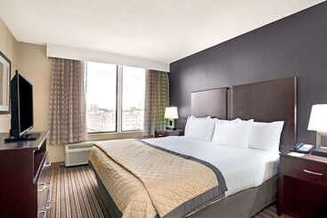 هتل Wyndham Garden Norfolk Downtown