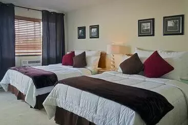 酒店 Rogue Valley Inn