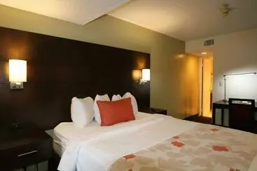 Резиденция Fairbridge Inn & Suites  Akron Copley Township  West