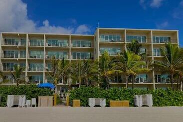 The Sea Lord Hotel & Suites