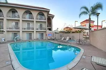 Hotelli Comfort Inn Escondido San Diego North County