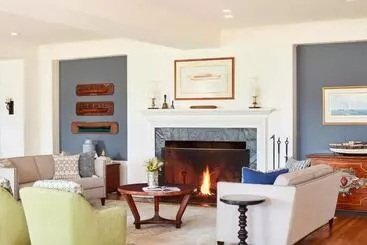 Hotell The Tides Inn