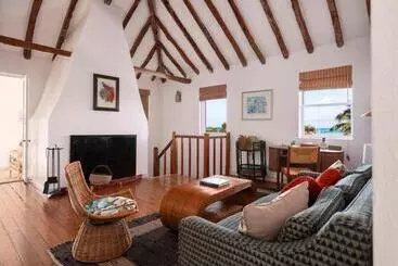 هتل Cambridge Beaches Resort And Spa