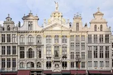 هتل Ibis Brussels Centre Chatelain