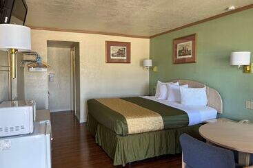 فندق Travelodge By Wyndham Holbrook