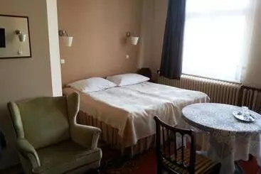 酒店 Pensjonat Eden