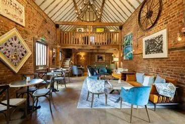 فندق Tewinbury Farm