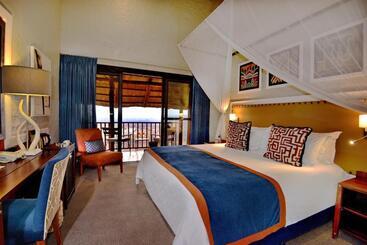 فندق Victoria Falls Safari Lodge