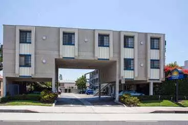 Hotel Days Inn By Wyndham Orange Anaheim