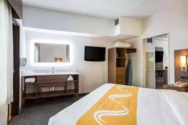 호텔 Quality Suites