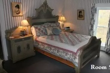 호텔 Hillsdale House Inn