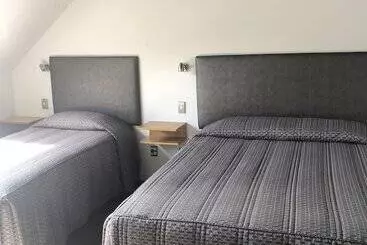 Dunedin Motel And Villas