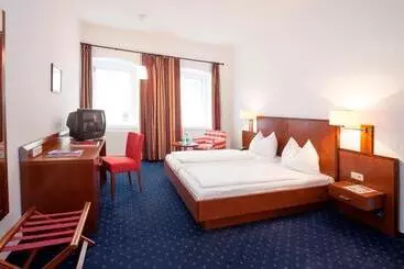 Keramikhotel Goldener Brunnen