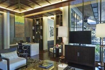 Mulu Marriott Resort