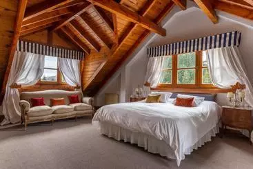 هتل Pire Hue Lodge