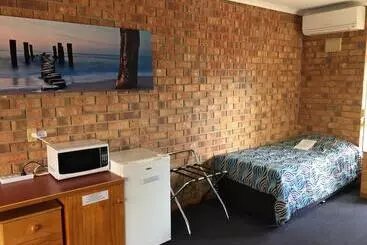 Hotelli Kadina Gateway Motor Inn