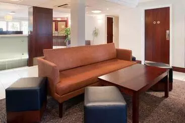 בית מלון כפרי Holiday Inn Express Glenrothes, An Ihg