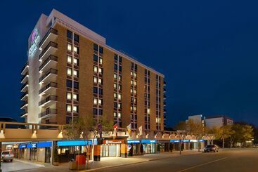 Coast Prince George Hotel By Apa