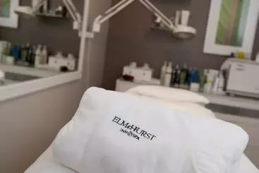 Hotel Elm Hurst Inn & Spa