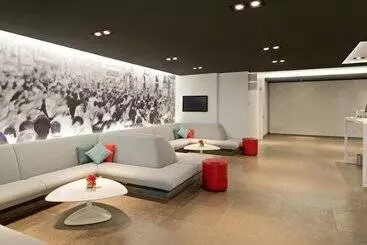 Novotel Montreal Center