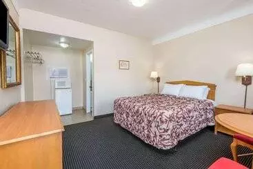 Отель Knights Inn London Ontario