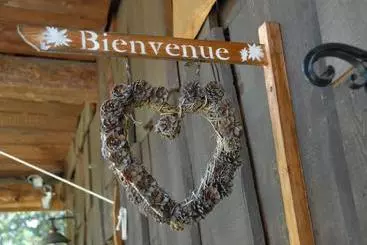 Hotelli Hôtel Chalet Le Caribou