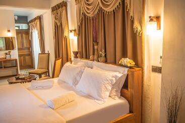 هتل Tropical Biosphere