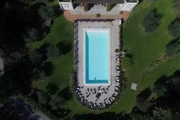 Отель Villasanpaolo Resort & Spa