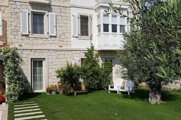 Peremere Alacati Otel