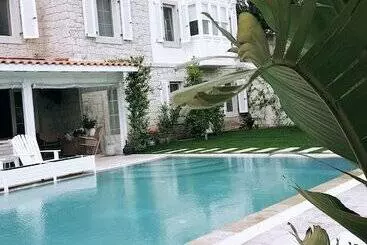Peremere Alacati Otel