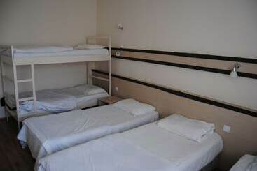 Anzac House Youth Hostel