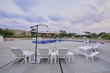 Hotel Sterling Kanha
