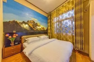 Hotel The Home Of Art And Painting