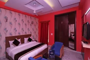 Hotel Om Villa By Oyo Rooms