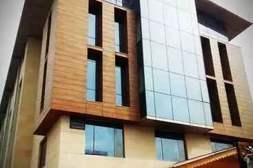 هتل Regenta Central Srinagar, Rajbagh