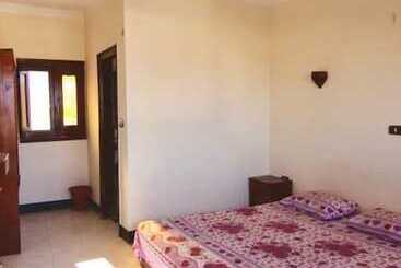 هتل New Life Camp