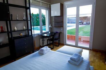 ツーリストアパートメント Vila Nikopolis