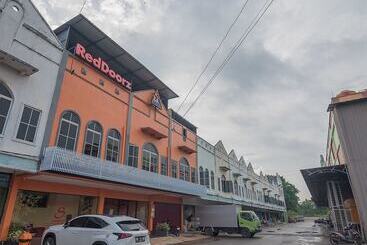 Hotel Reddoorz @ Batu Aji Batam 2