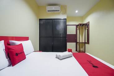 Hotel Reddoorz @ Batu Aji Batam 2
