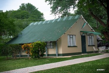 هتل Tamarind Holiday And Conference Resort