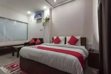ホテル Diamond Vaishali By Oyo Rooms