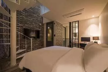Hotel March