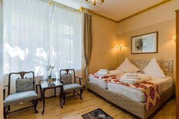 پانسیون Parlamento Rooms