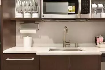 هتل آپارتمان Apartstay Inn & Suites