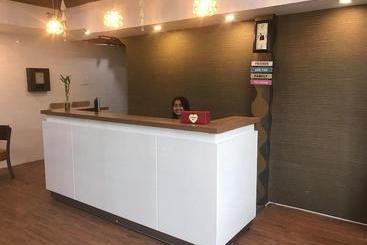 ホテル 7 Days Inn